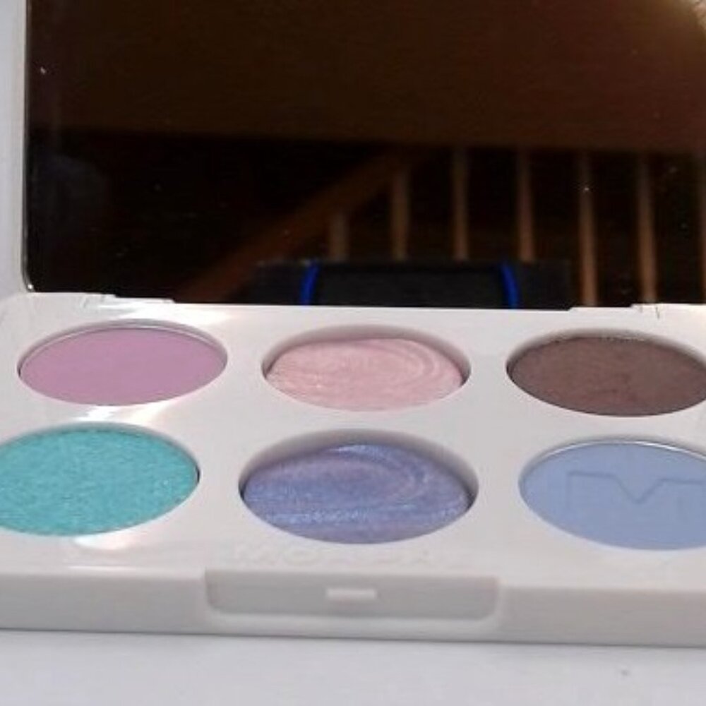 Morphe - Sky-Fi, Eyeshadow Palette, BRAND NEW IN BOX - Picture 2 of 7